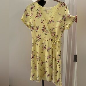 Pretty yellow floral tie dress- perfect for summer!
